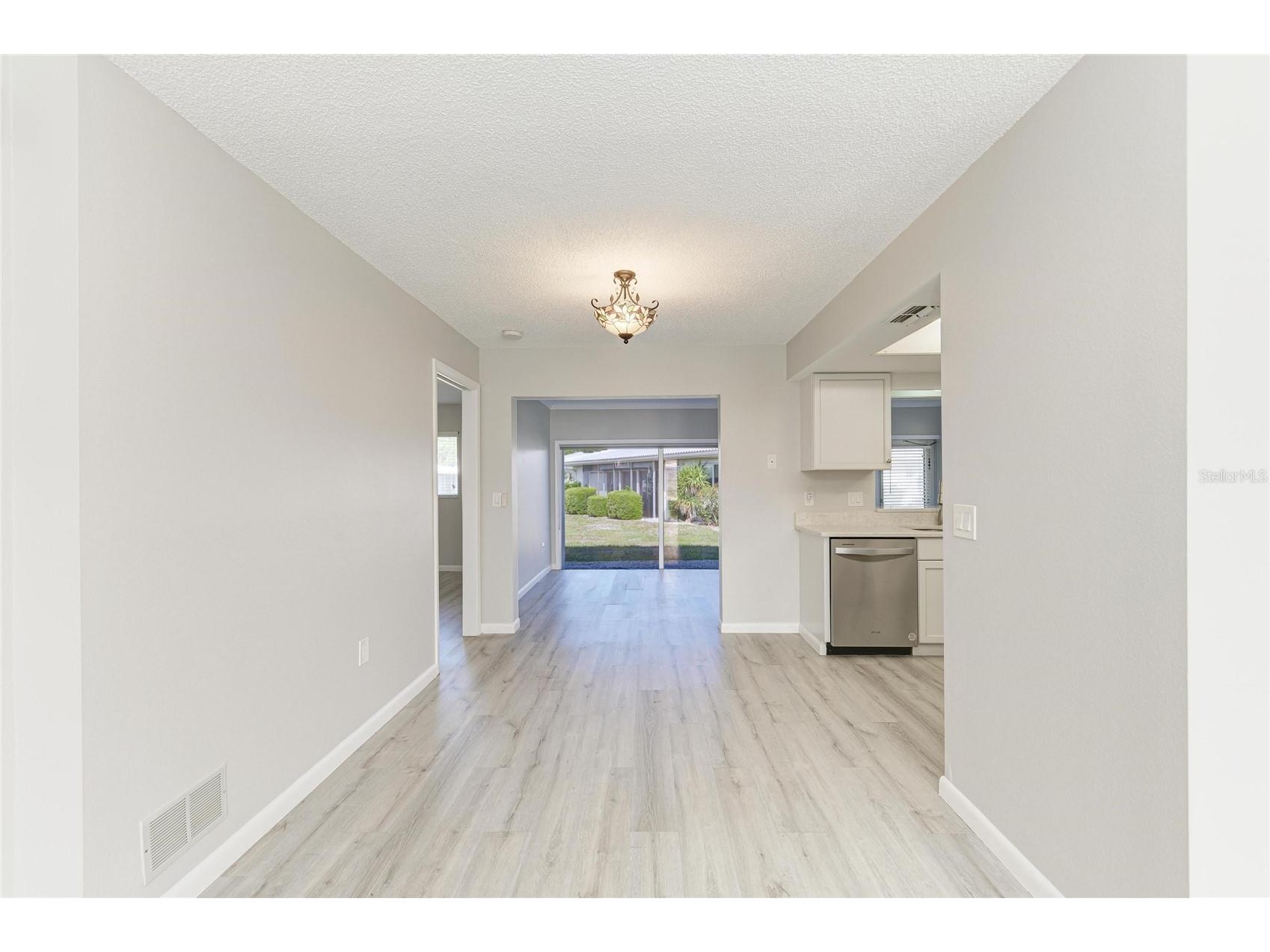 140 Circlewood Drive #C1-4 Venice FL 34293 A4692560 image6