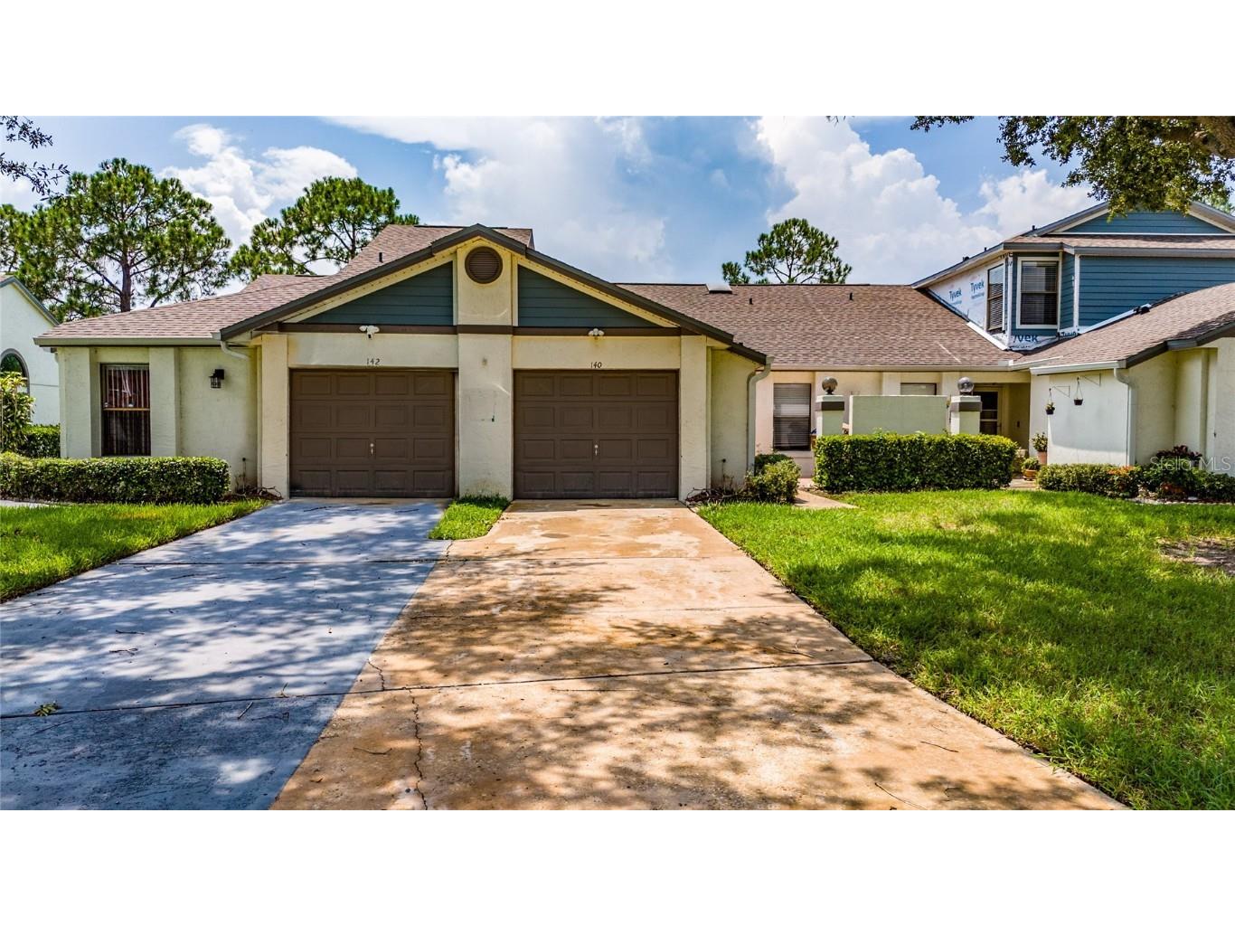 140 Lakepointe Circle Kissimmee FL 34743 S5110214 image1