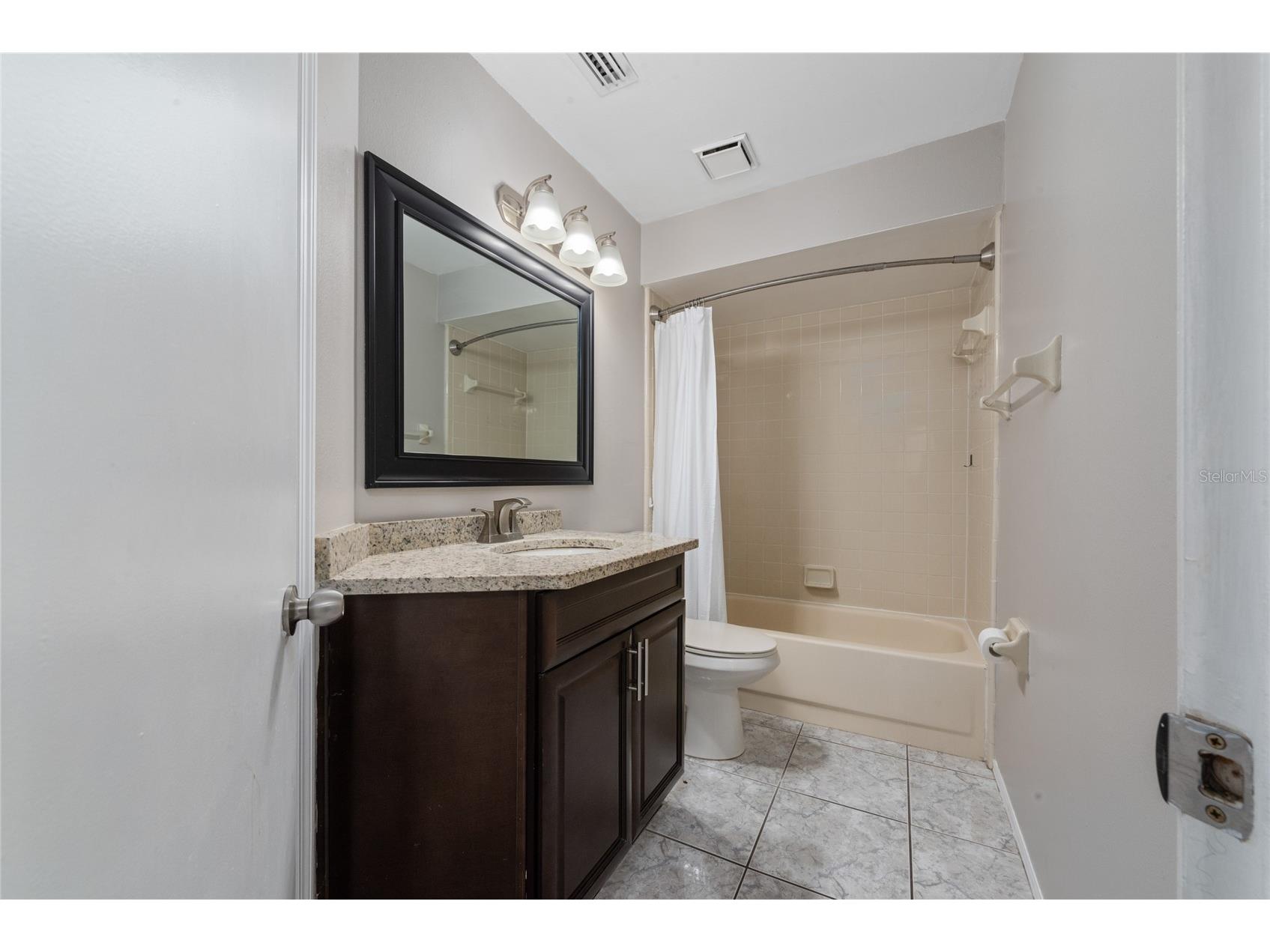 140 Lakepointe Circle Kissimmee FL 34743 S5152307 image10