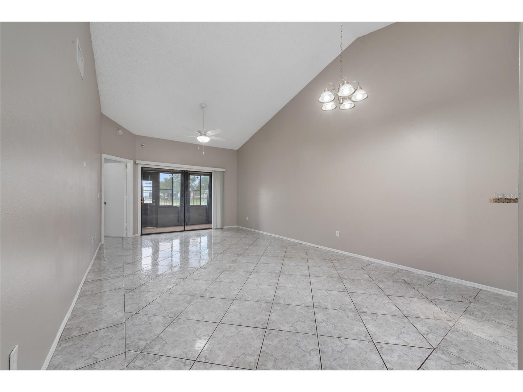 140 Lakepointe Circle Kissimmee FL 34743 S5152307 image11