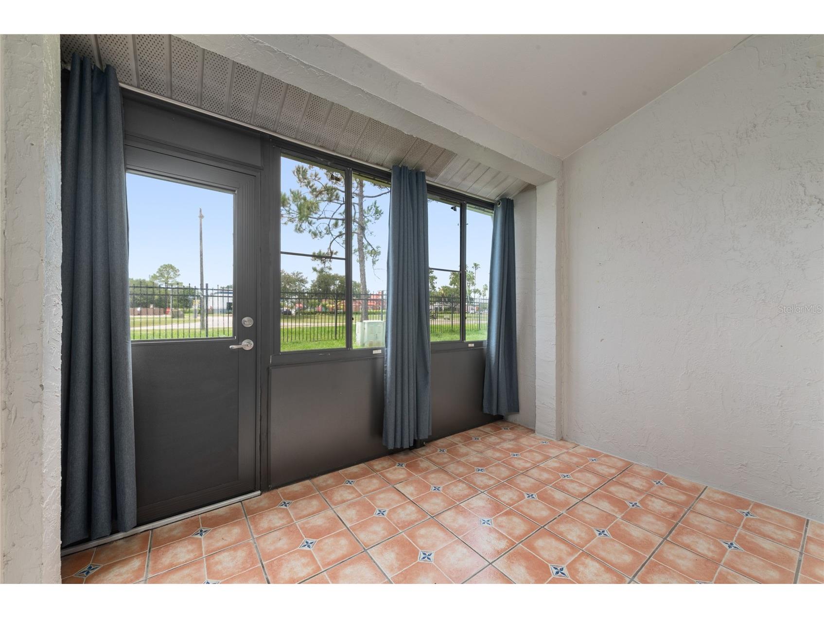 140 Lakepointe Circle Kissimmee FL 34743 S5152307 image18