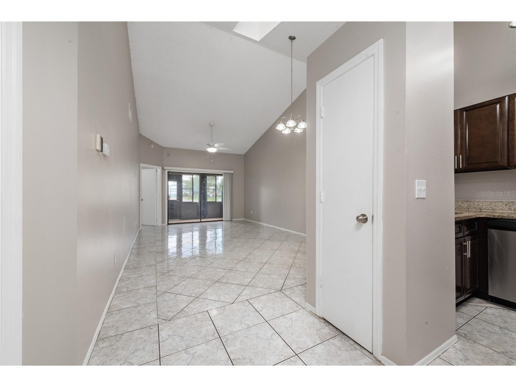 140 Lakepointe Circle Kissimmee FL 34743 S5152307 image6