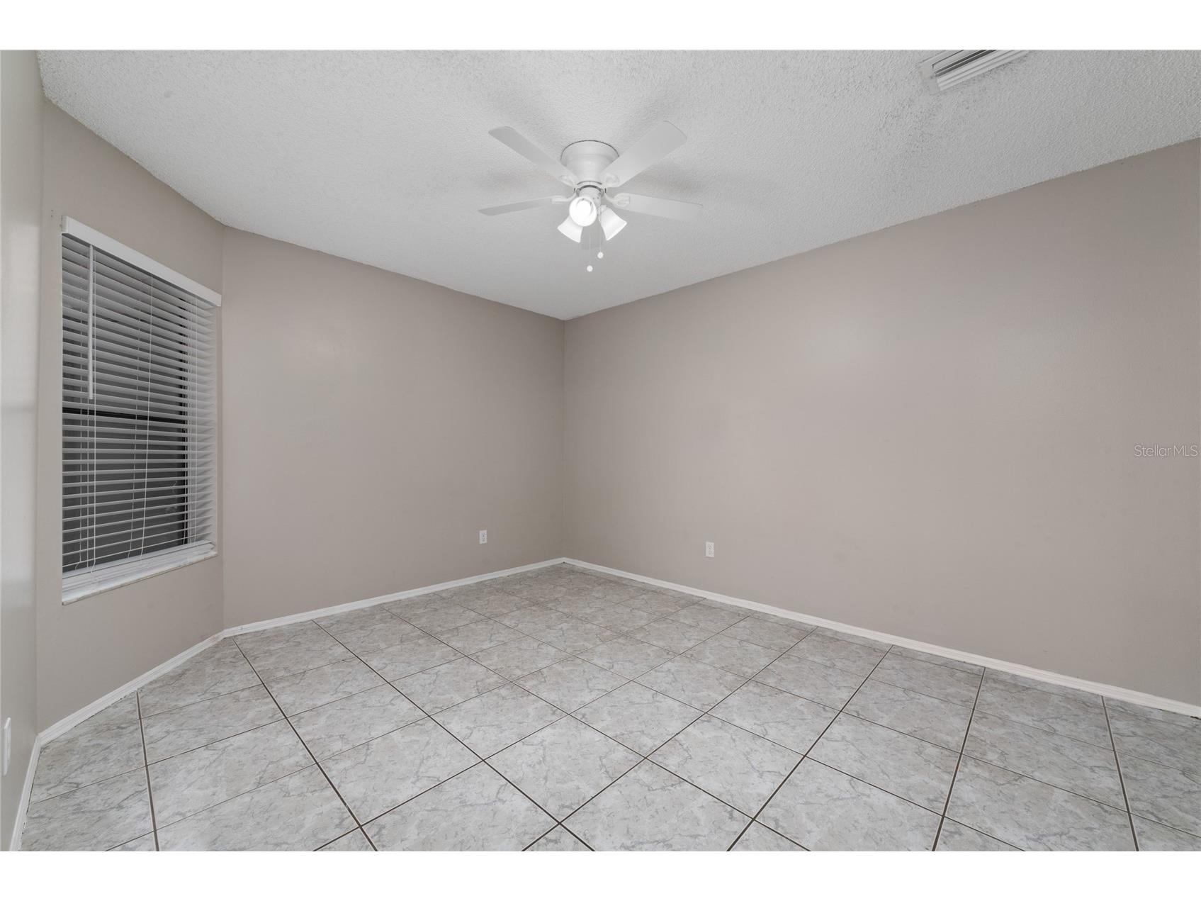 140 Lakepointe Circle Kissimmee FL 34743 S5152307 image7