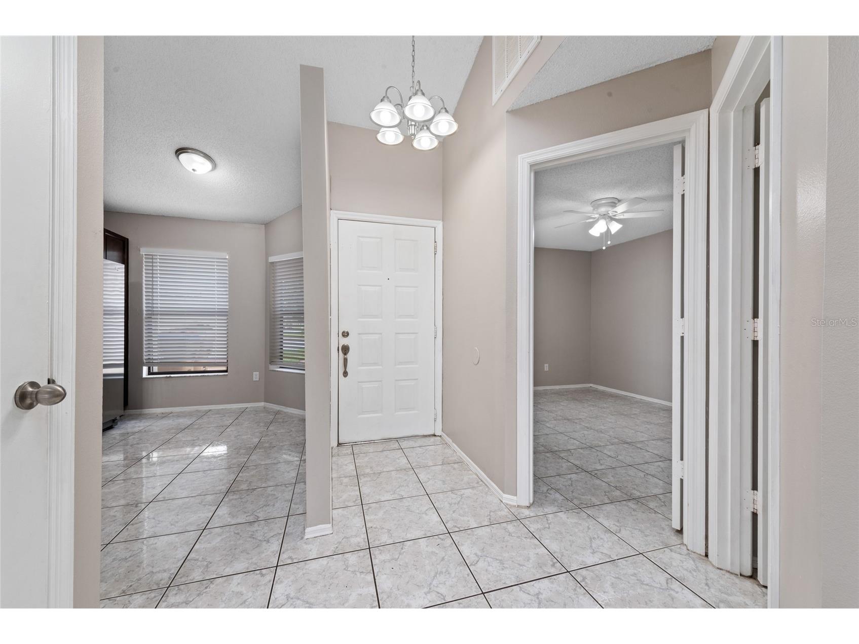 140 Lakepointe Circle Kissimmee FL 34743 S5152307 image8
