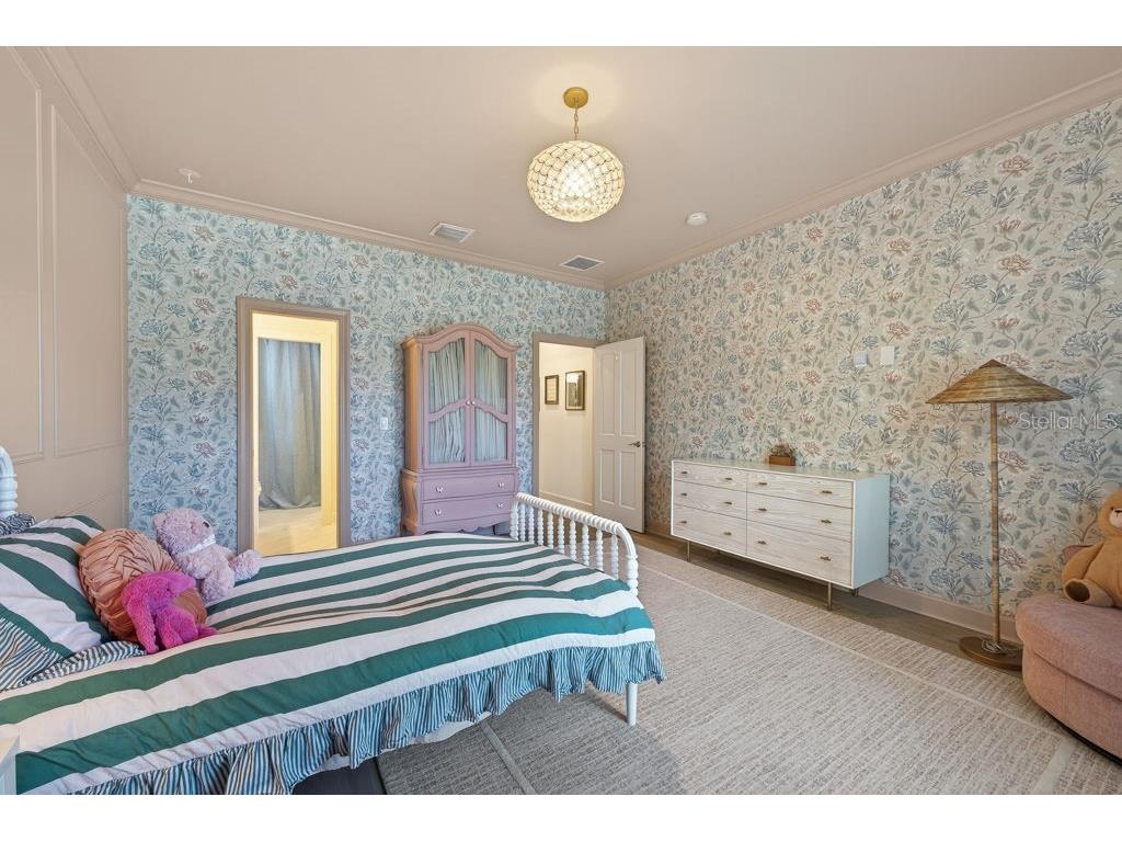 140 Miramar Boulevard NE Saint Petersburg FL 33704 TB8506237 image40