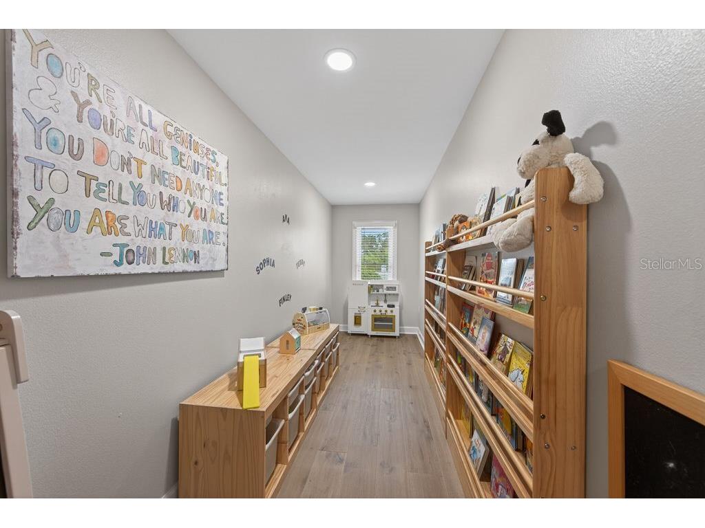 140 Miramar Boulevard NE Saint Petersburg FL 33704 TB8506237 image47