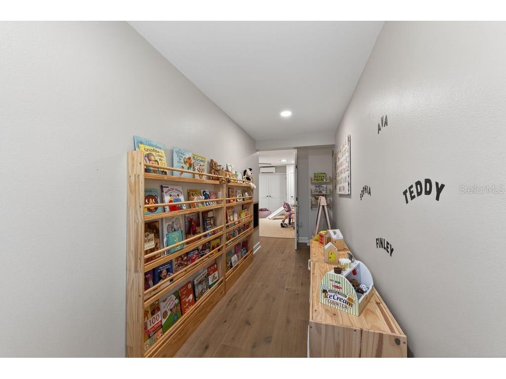140 Miramar Boulevard NE Saint Petersburg FL 33704 TB8506237 image48