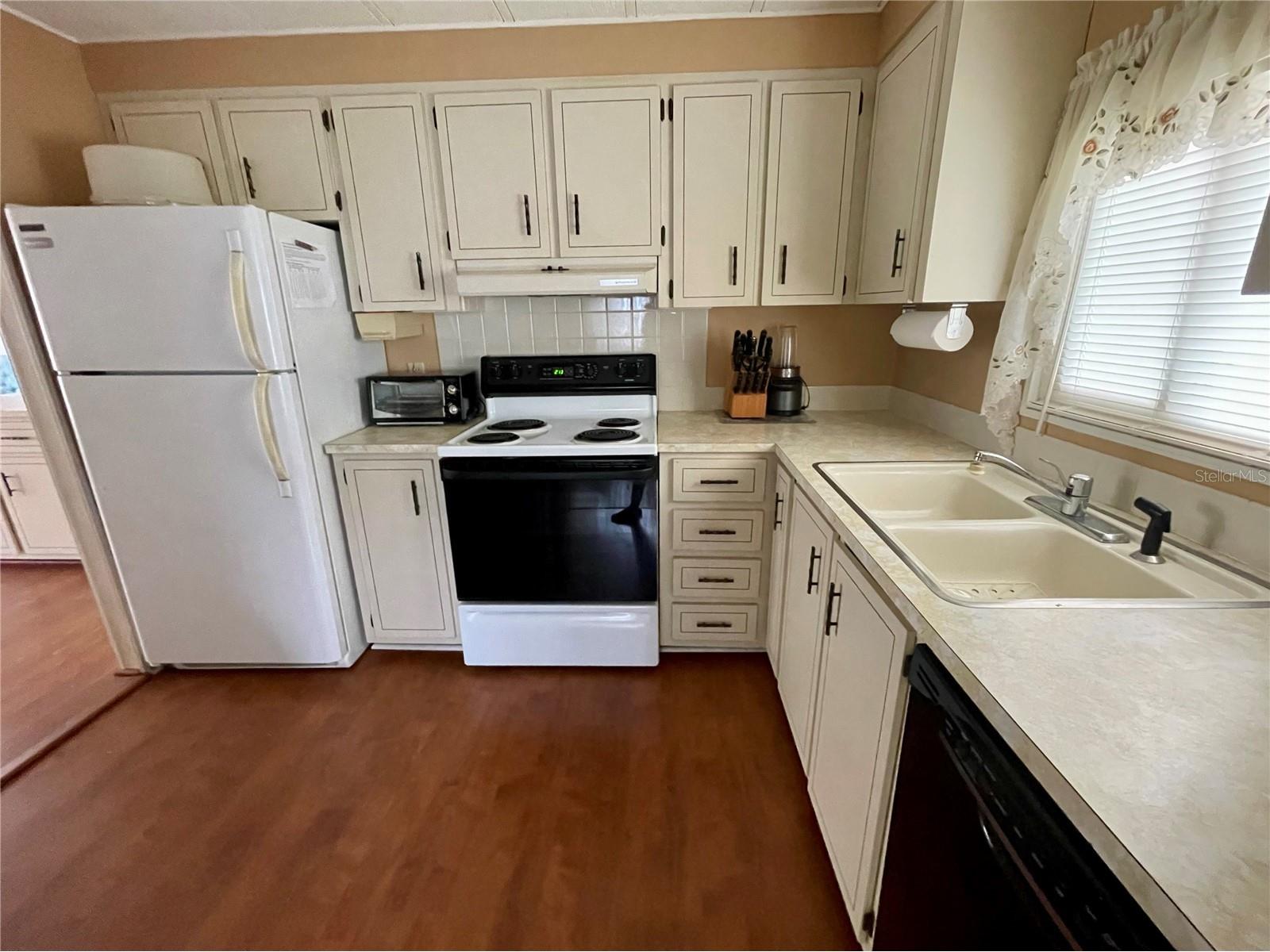 140 Mountain Fir Drive Palm Harbor FL 34684 TB8493671 image4