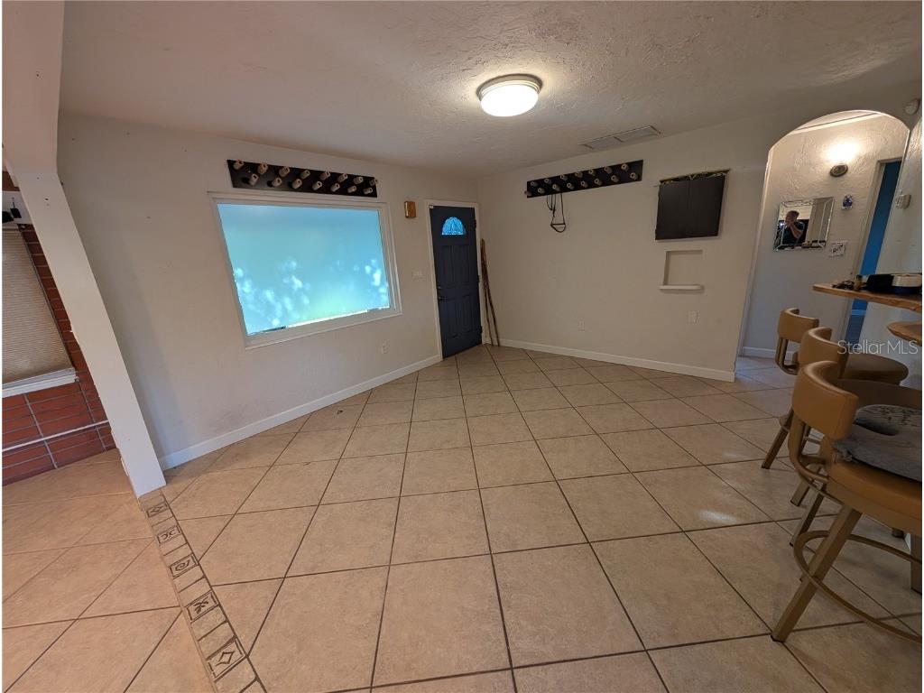 140 N Briggs Avenue Sarasota FL 34237 A4669139 image10