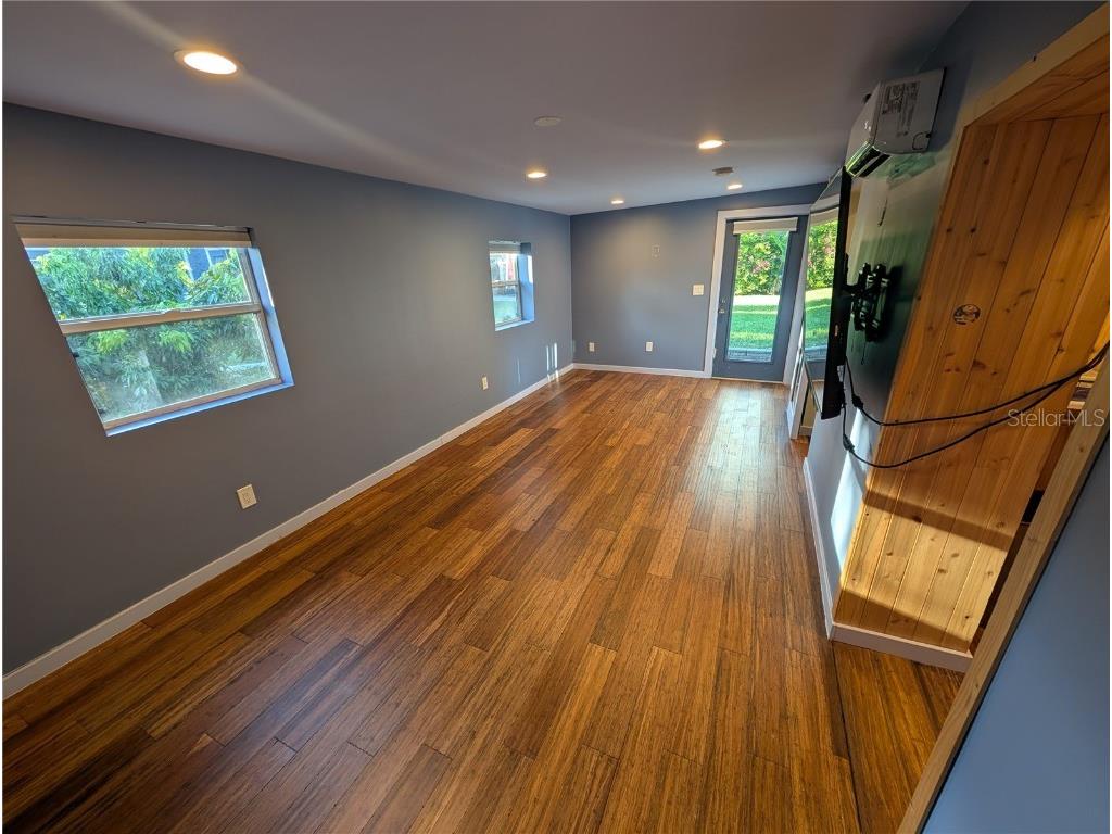 140 N Briggs Avenue Sarasota FL 34237 A4669139 image31