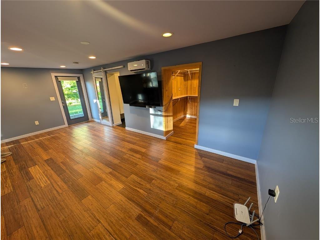 140 N Briggs Avenue Sarasota FL 34237 A4669139 image32