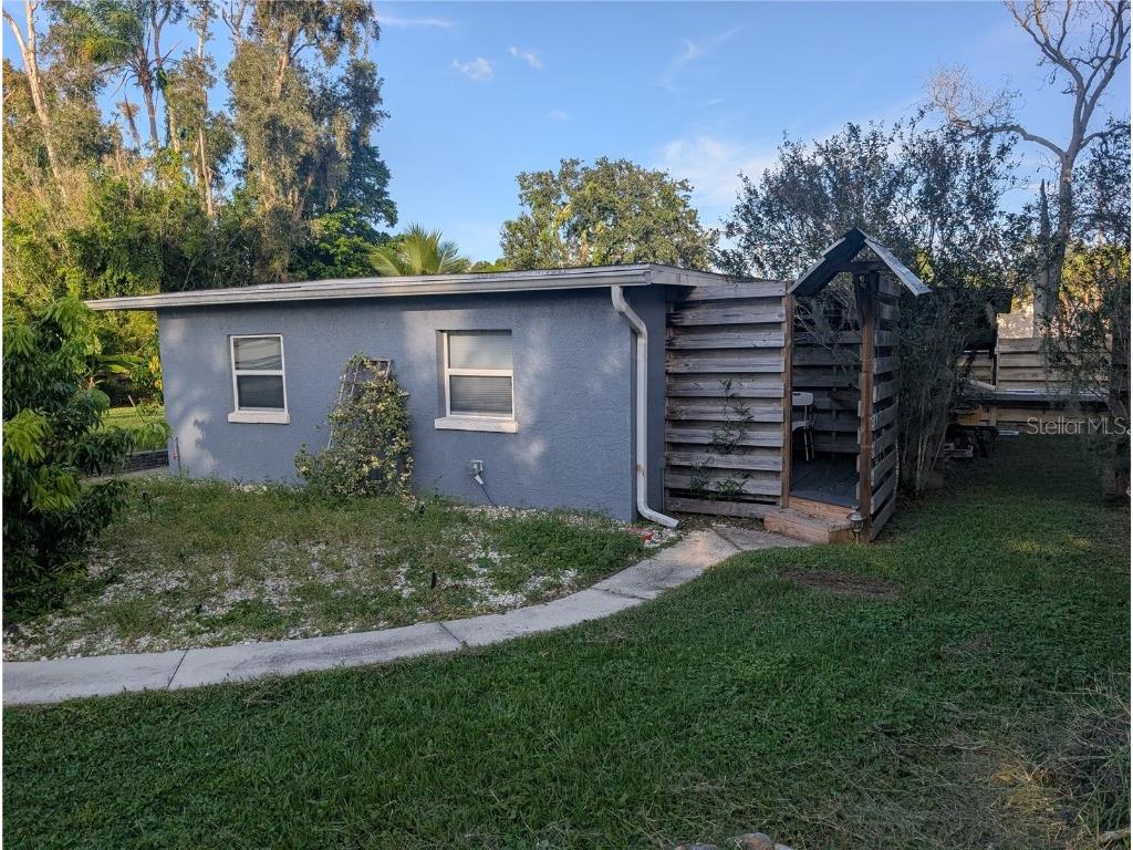 140 N Briggs Avenue Sarasota FL 34237 A4669139 image6