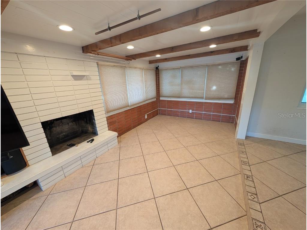 140 N Briggs Avenue Sarasota FL 34237 A4669139 image9