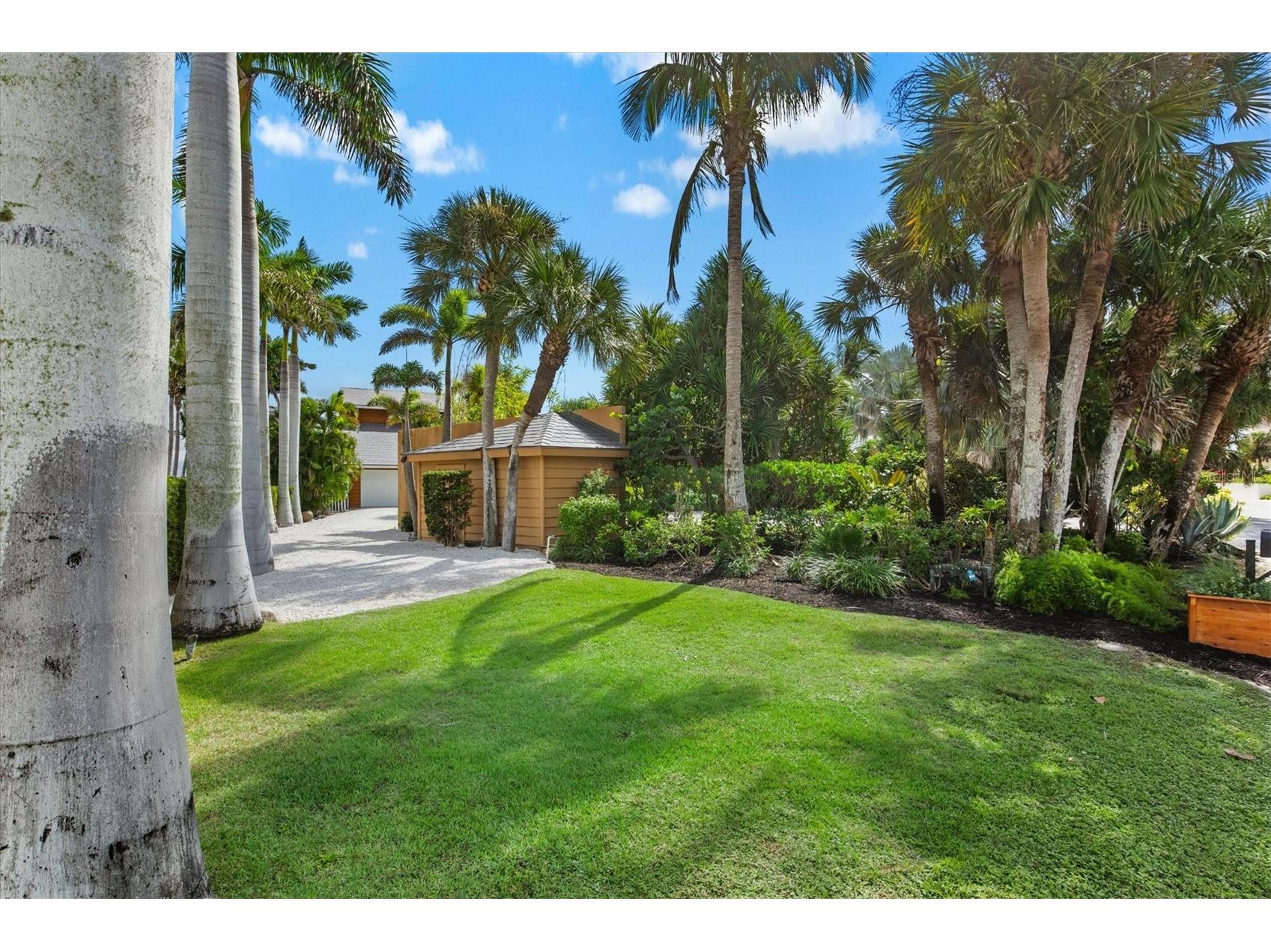 140 N Casey Key Road Osprey FL 34229 A4665482 image79