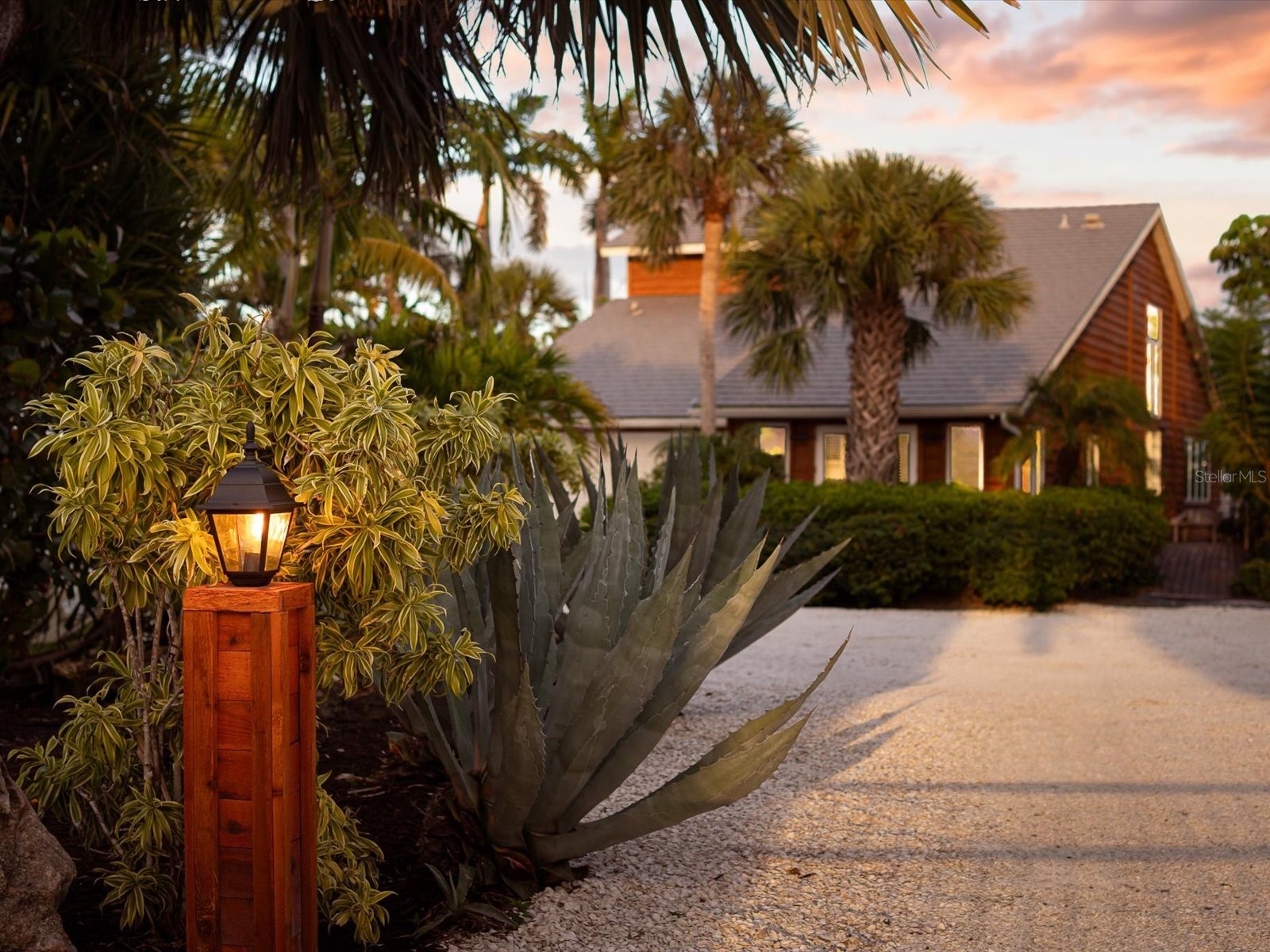 140 N Casey Key Road Osprey FL 34229 A4665482 image8