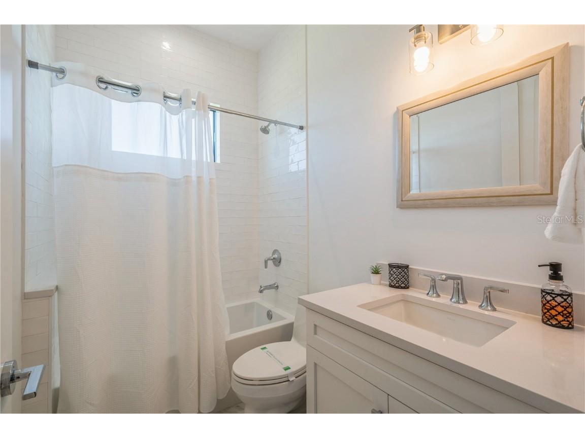 140 Ocean Estates Drive Hutchinson Island FL 34949 - AVALON BEACH / INDIAN RIVER O6253583 image37