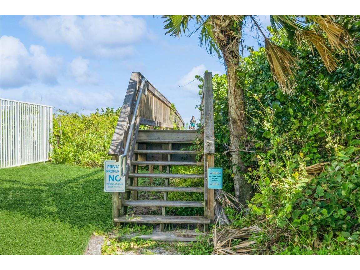 140 Ocean Estates Drive Hutchinson Island FL 34949 - AVALON BEACH / INDIAN RIVER O6253583 image42