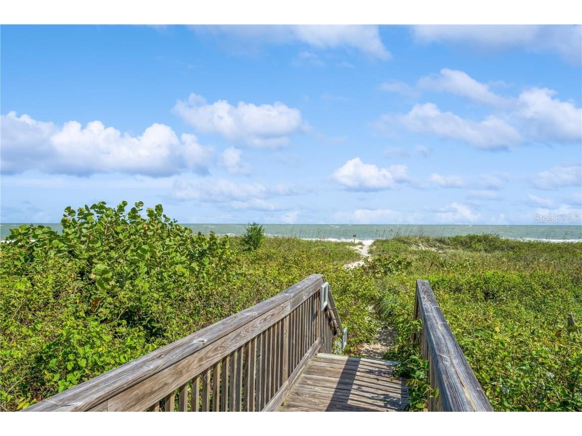 140 Ocean Estates Drive Hutchinson Island FL 34949 - AVALON BEACH / INDIAN RIVER O6253583 image43
