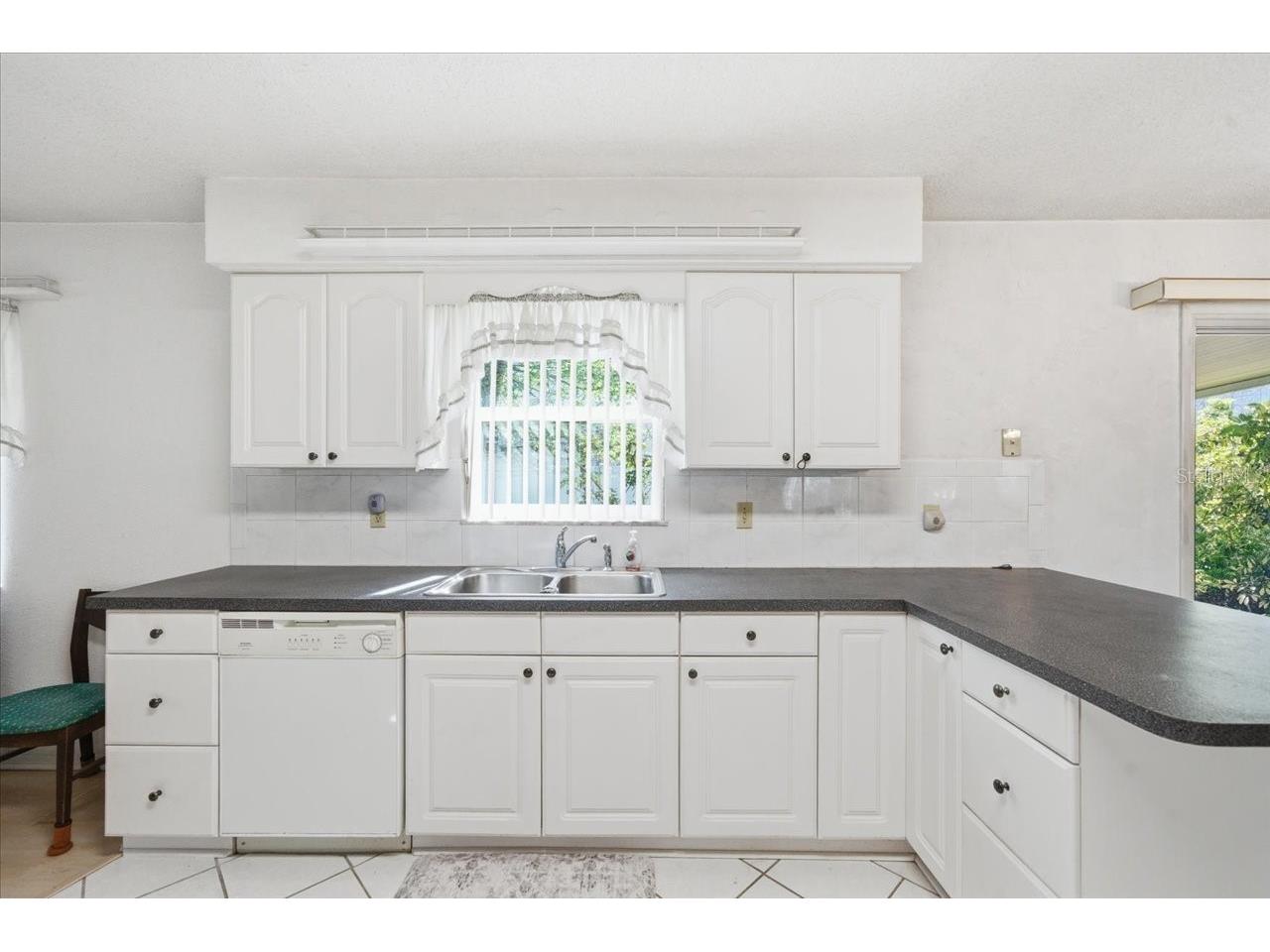 140 Patlin Circle E Largo FL 33770 TB8494067 image13