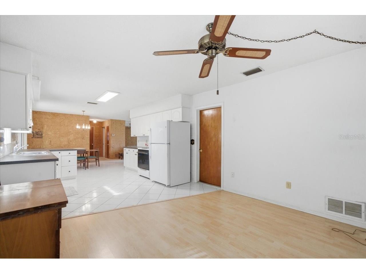 140 Patlin Circle E Largo FL 33770 TB8494067 image17