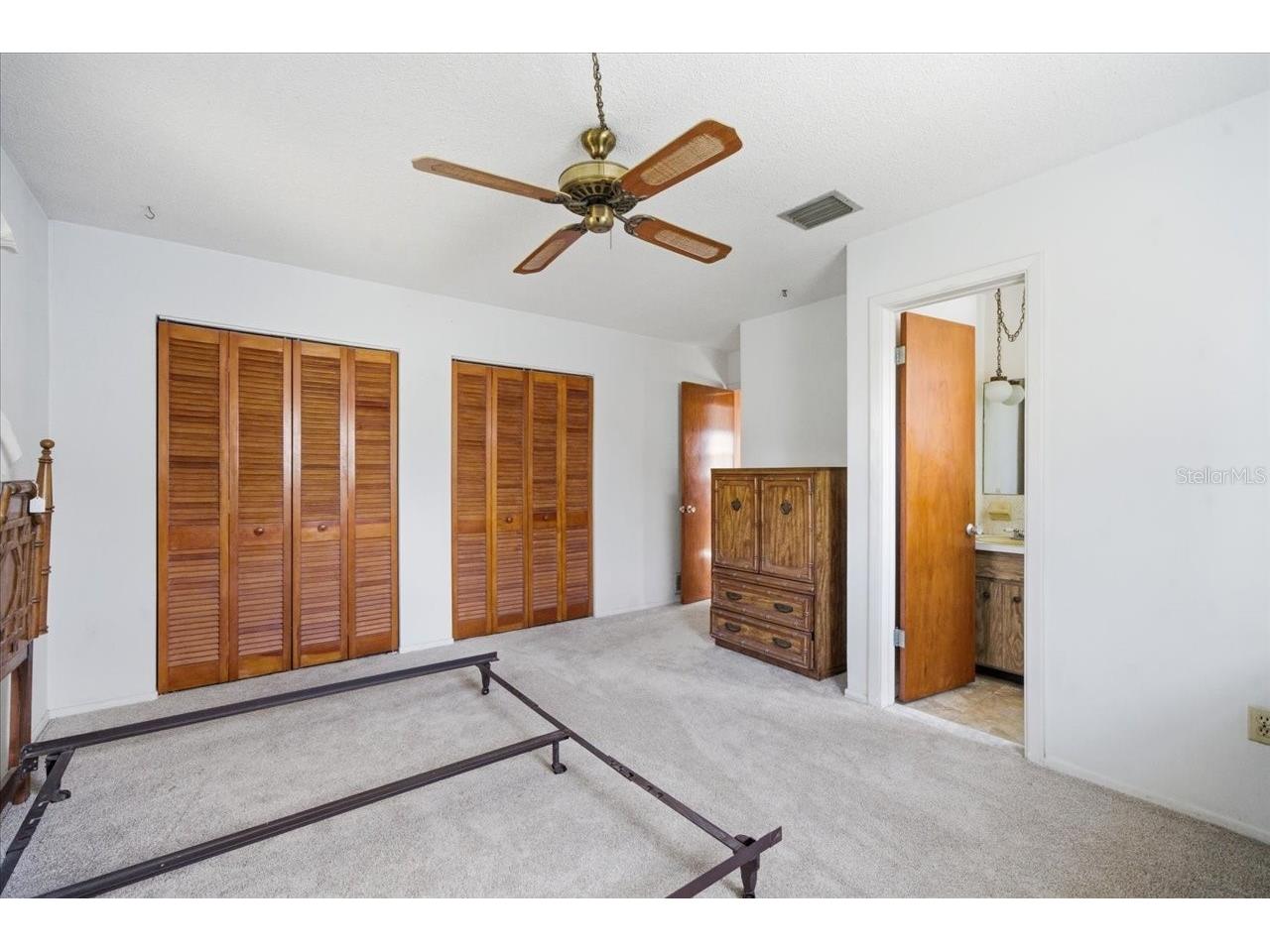 140 Patlin Circle E Largo FL 33770 TB8494067 image23