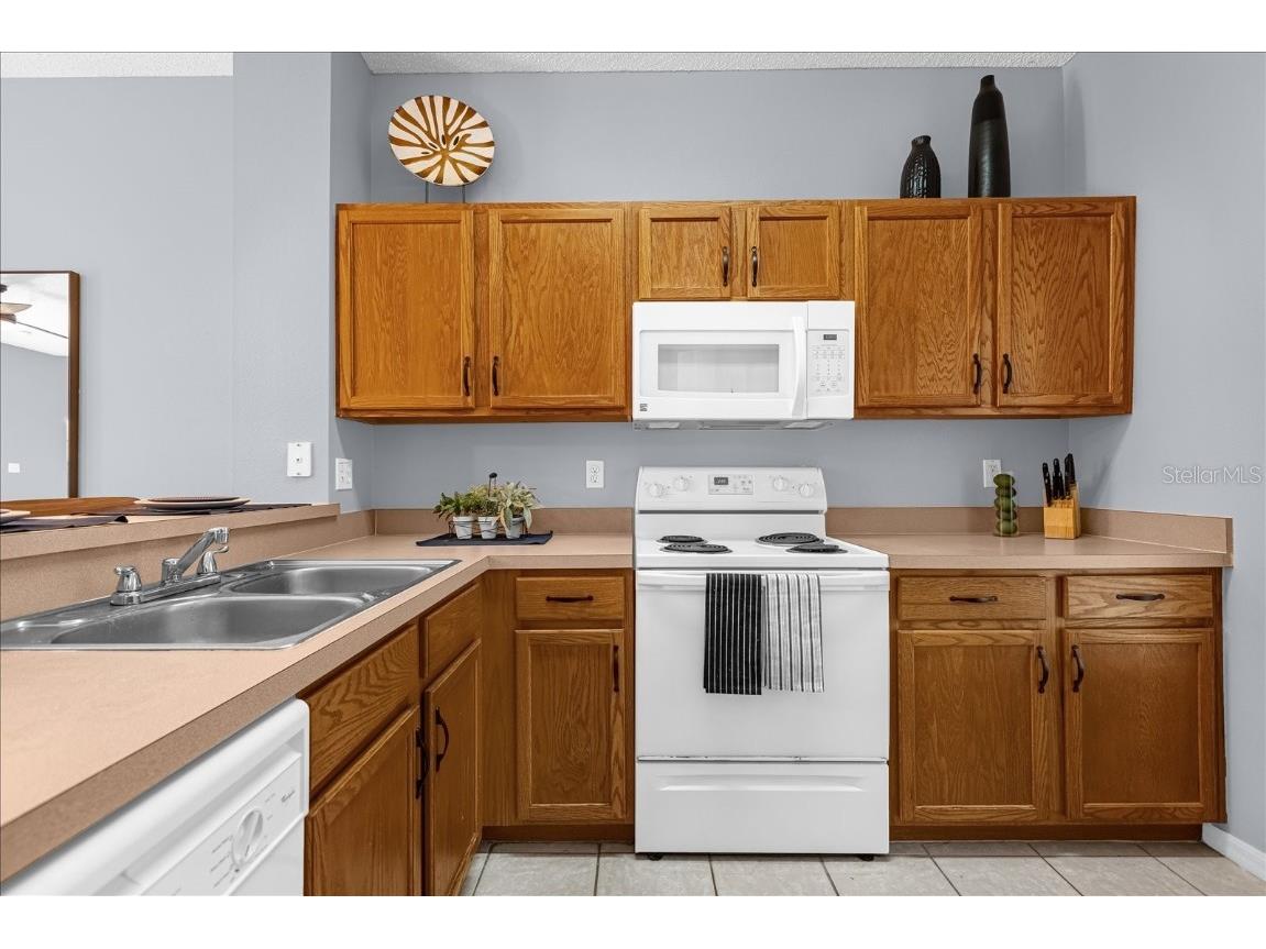 140 Pompano Beach Drive Kissimmee FL 34746 O6358440 image2