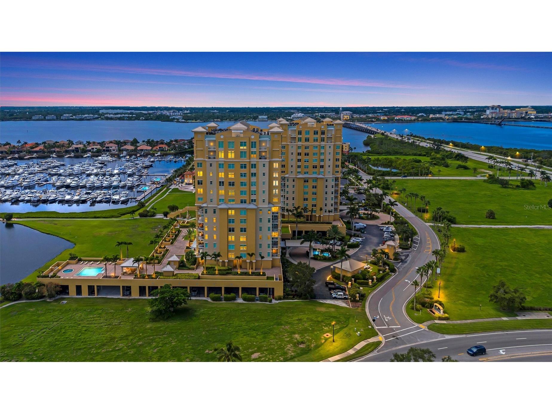 140 Riviera Dunes Way #701 Palmetto FL 34221 - MANATEE RIVER/GULF TB8484554 image2