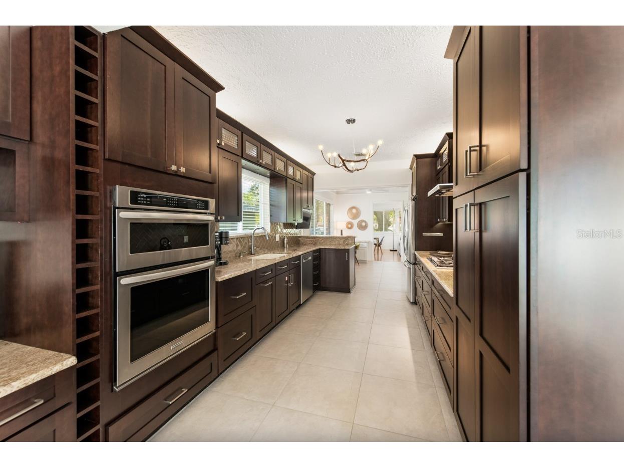 140 S Blvd Of The Presidents Sarasota FL 34236 A4683280 image12