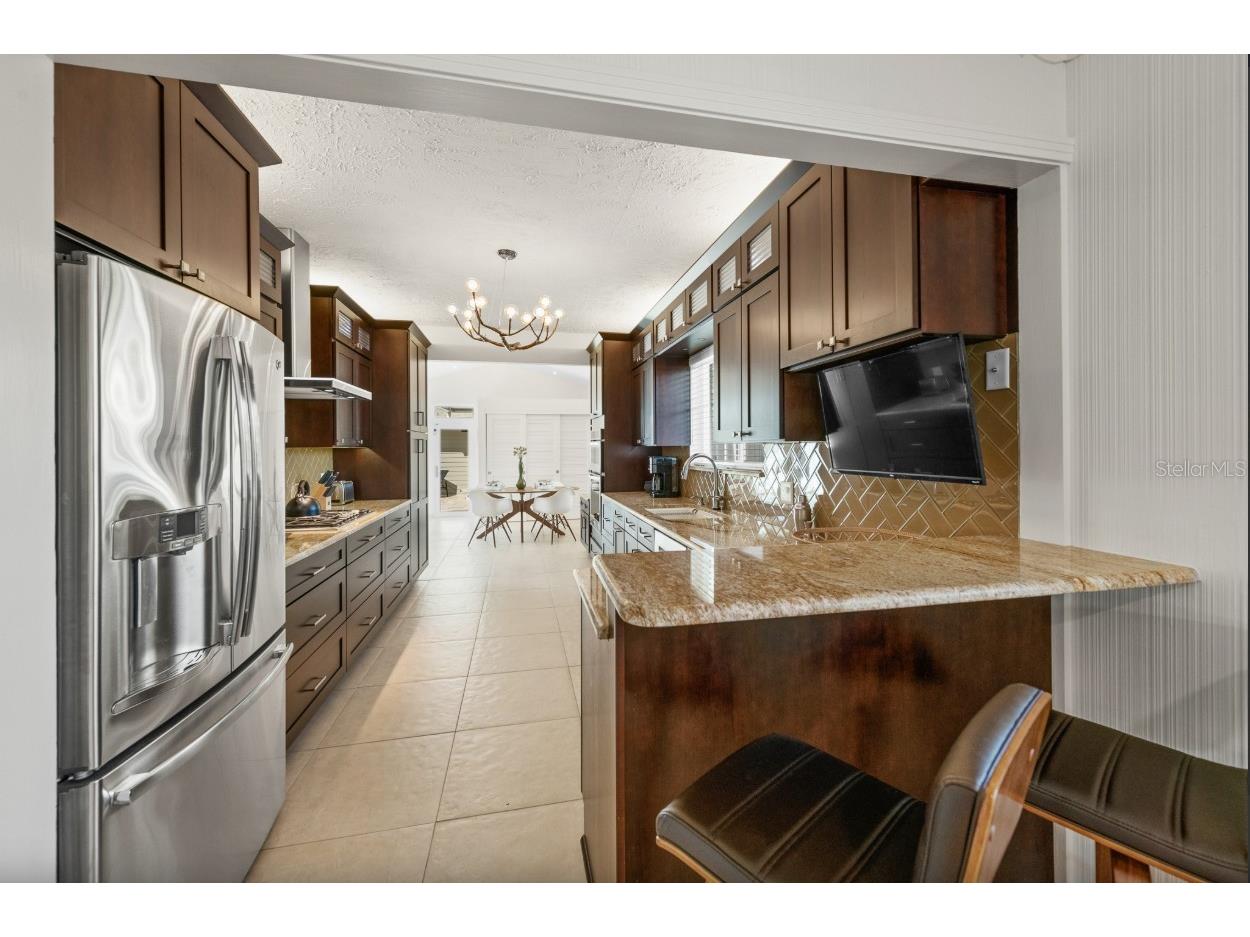 140 S Blvd Of The Presidents Sarasota FL 34236 A4683280 image14