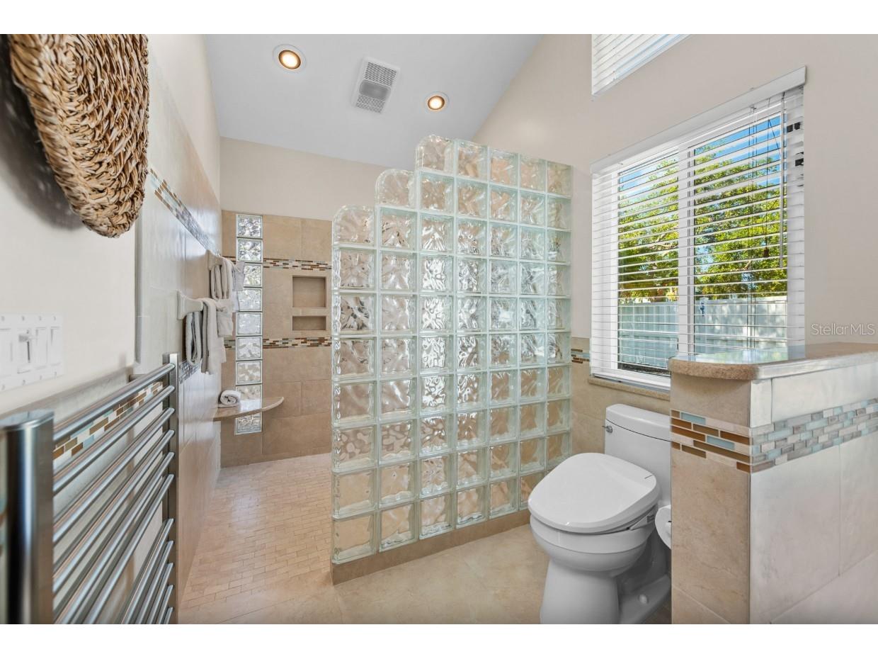 140 S Blvd Of The Presidents Sarasota FL 34236 A4683280 image24
