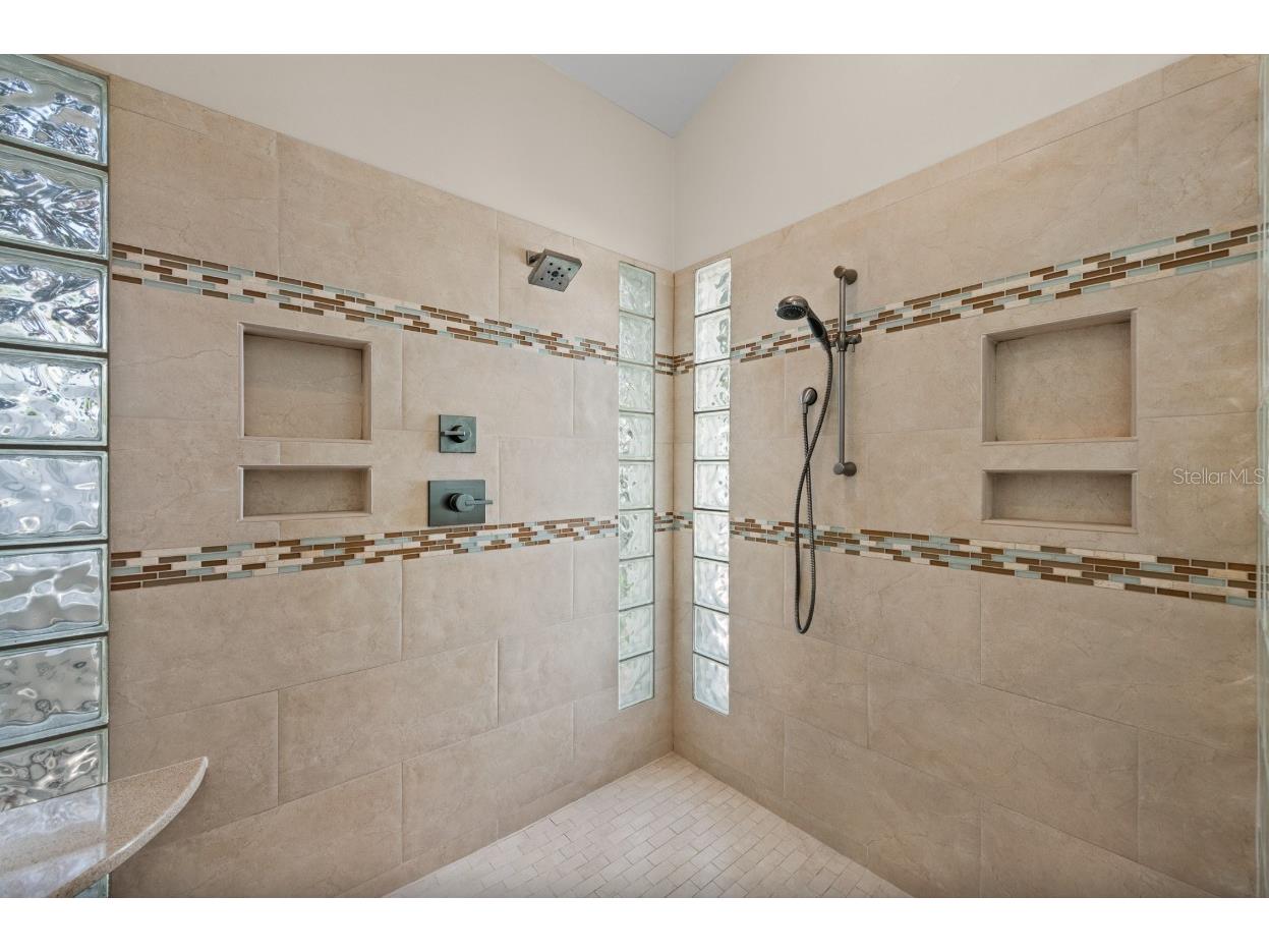 140 S Blvd Of The Presidents Sarasota FL 34236 A4683280 image25