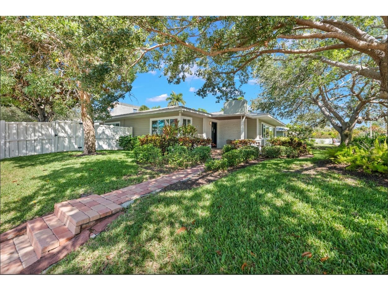 140 S Blvd Of The Presidents Sarasota FL 34236 A4683280 image36