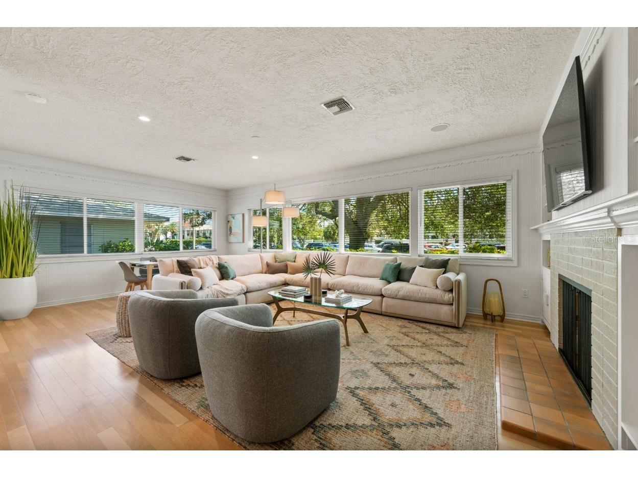140 S Blvd Of The Presidents Sarasota FL 34236 A4683280 image6