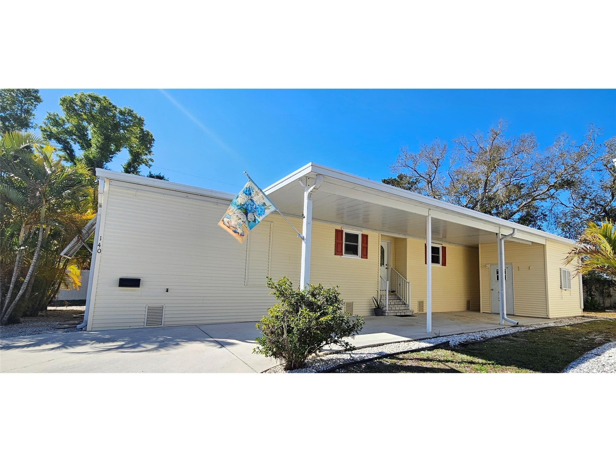 140 Southwinds Drive Sarasota FL 34231 A4683187 image1
