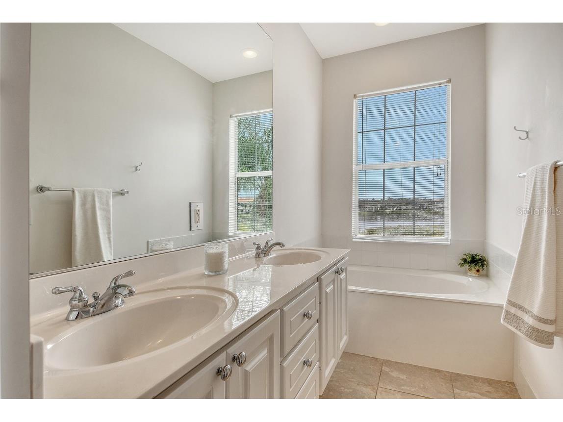 1400 Burgos Drive Sarasota FL 34238 A4665075 image17