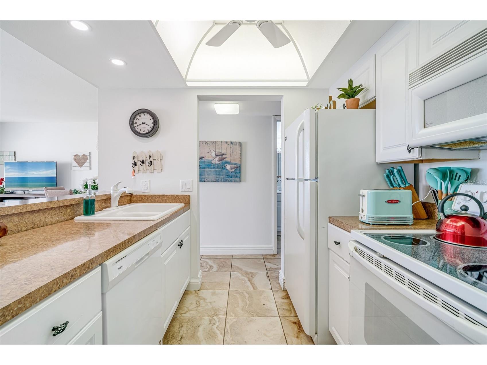 1400 Cove Ii Place #631 Sarasota FL 34242 A4681753 image25