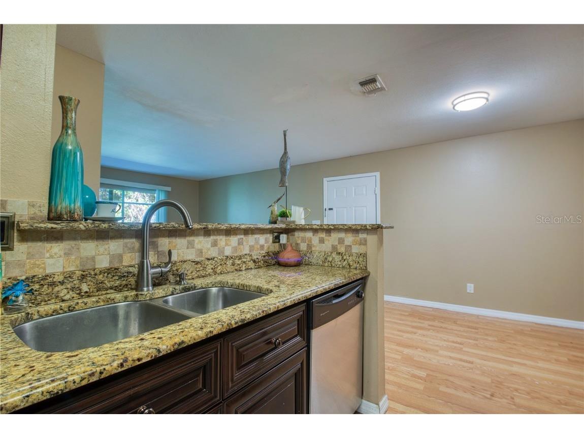 1400 Gandy Blvd. N Boulevard N #811 Saint Petersburg FL 33702 TB8446064 image15