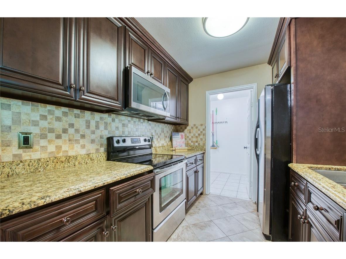 1400 Gandy Blvd. N Boulevard N #811 Saint Petersburg FL 33702 TB8446064 image16