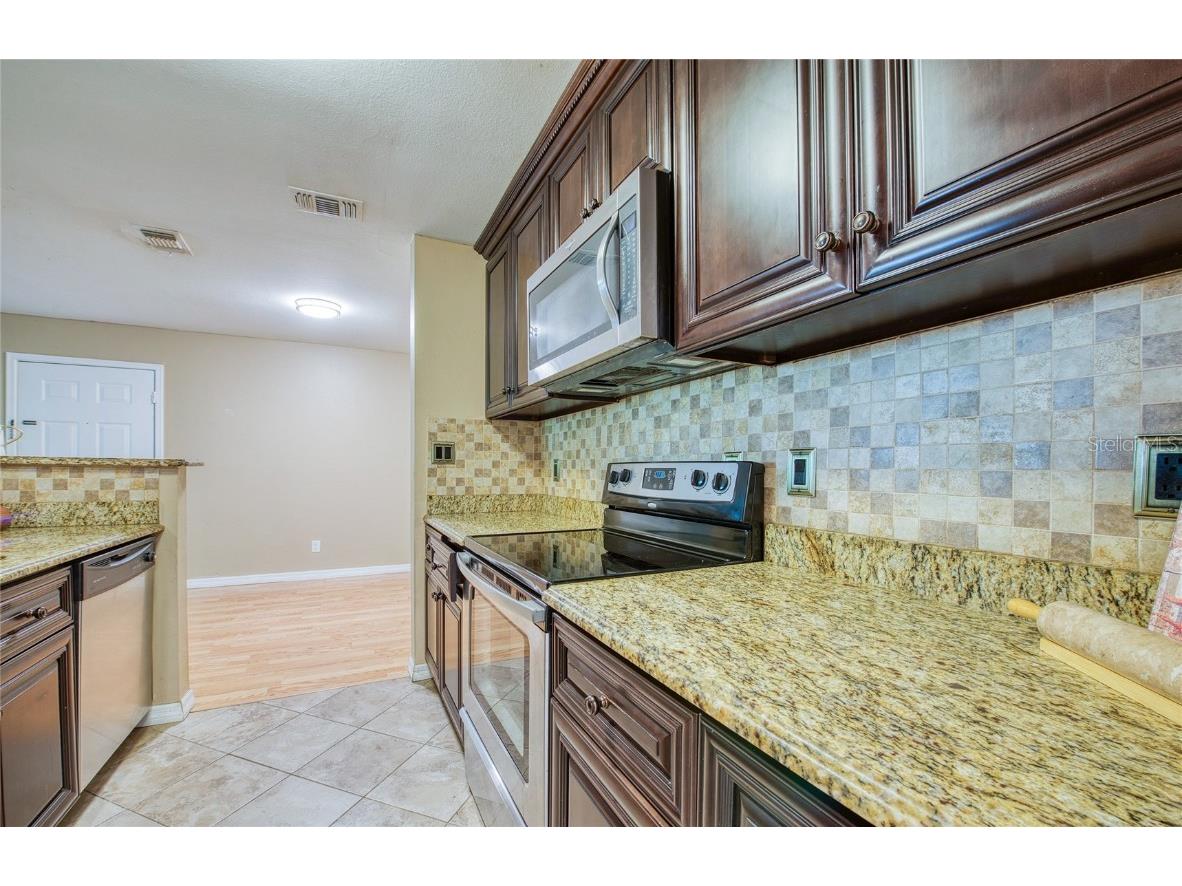 1400 Gandy Blvd. N Boulevard N #811 Saint Petersburg FL 33702 TB8446064 image17