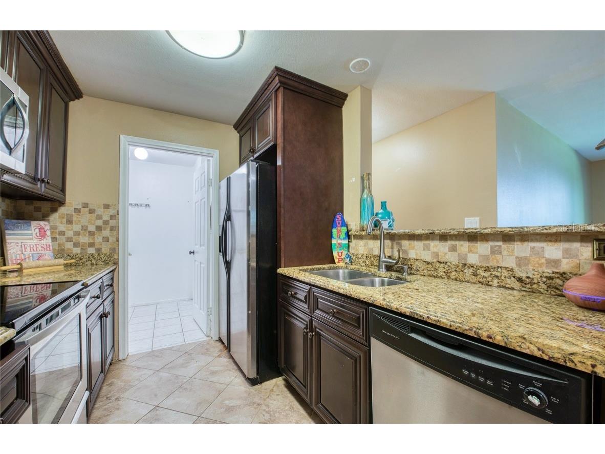 1400 Gandy Blvd. N Boulevard N #811 Saint Petersburg FL 33702 TB8446064 image18