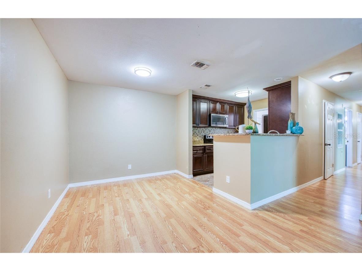 1400 Gandy Blvd. N Boulevard N #811 Saint Petersburg FL 33702 TB8446064 image9