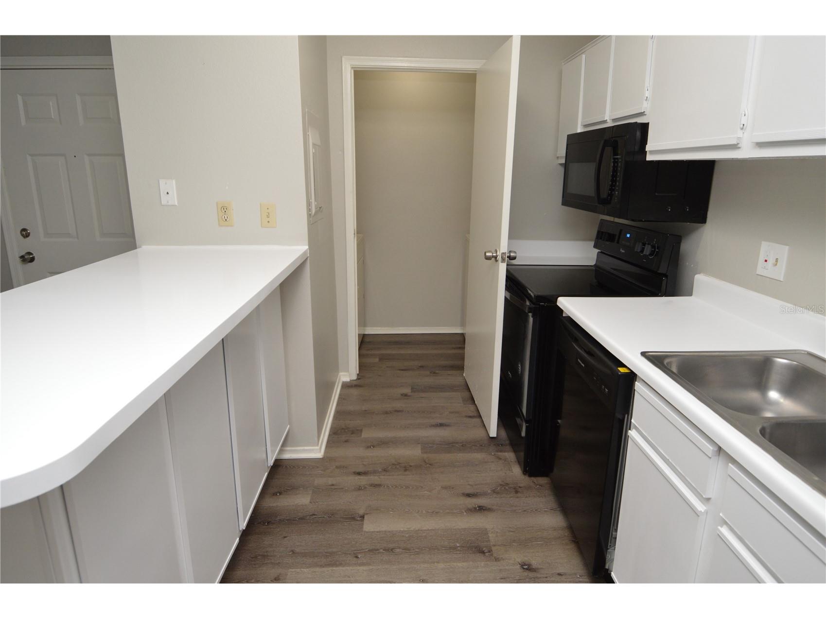 1400 Gandy Boulevard N #1107 Saint Petersburg FL 33702 TB8510174 image9