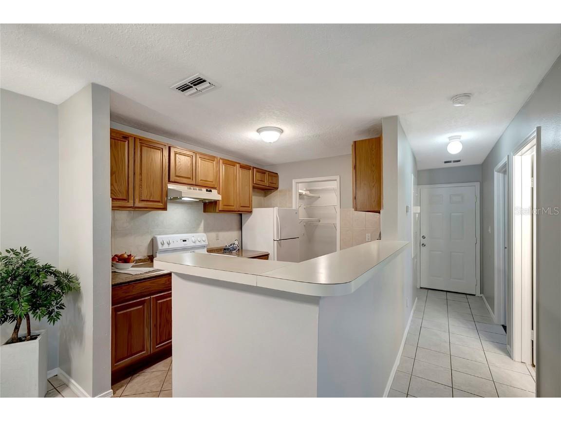 1400 Gandy Boulevard N #1504 Saint Petersburg FL 33702 TB8460955 image15