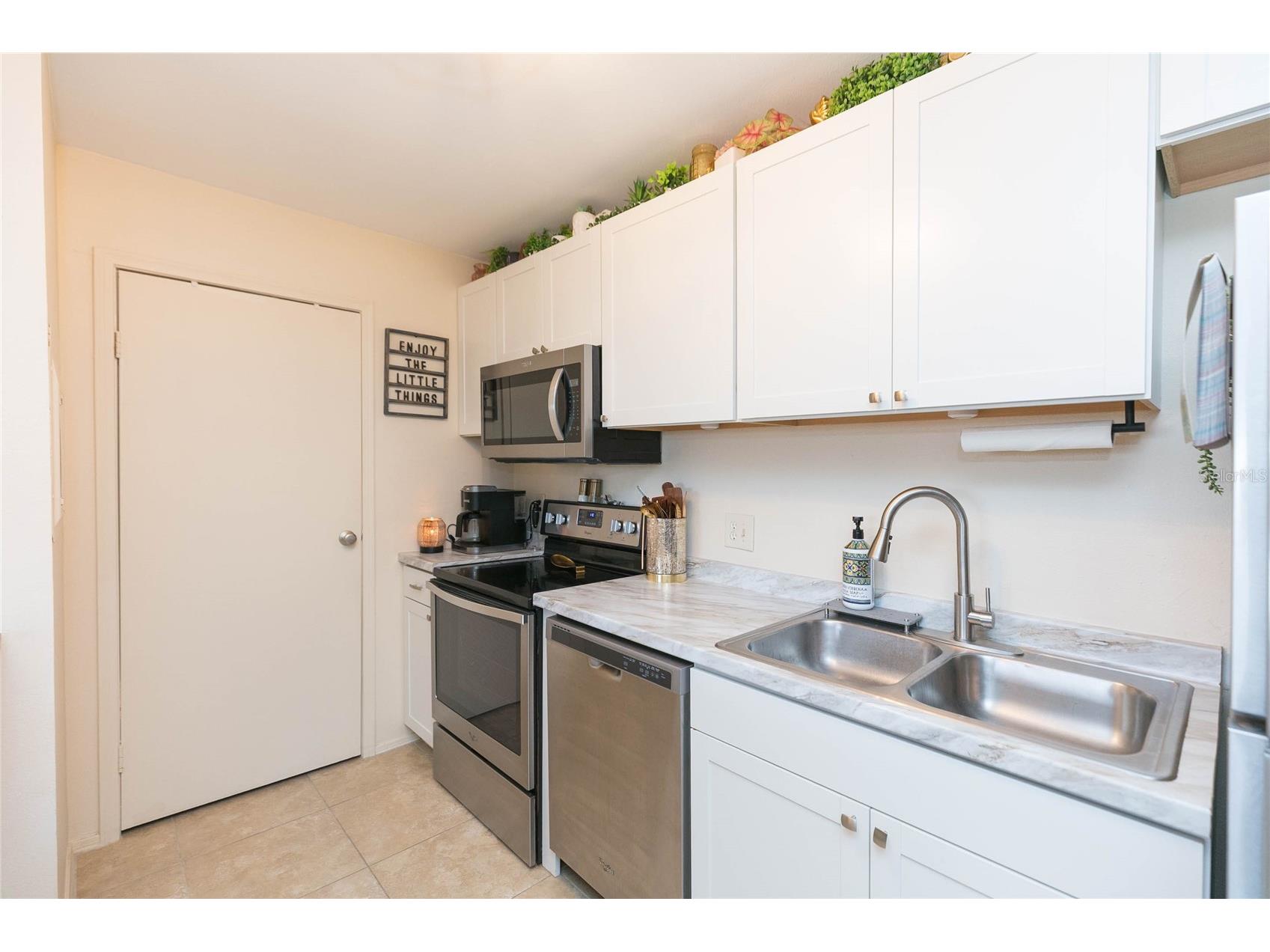 1400 Gandy Boulevard N #507 Saint Petersburg FL 33702 TB8514473 image8