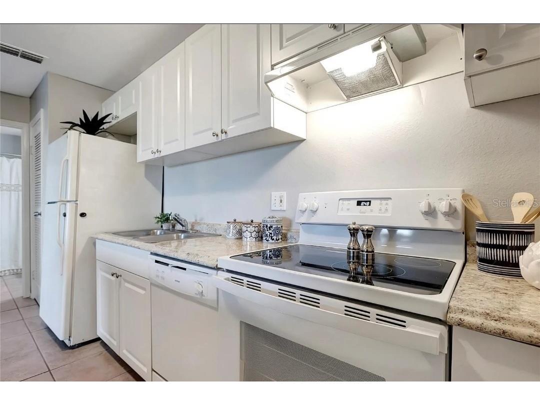 1400 Gandy Boulevard N #512 Saint Petersburg FL 33702 TB8489510 image5