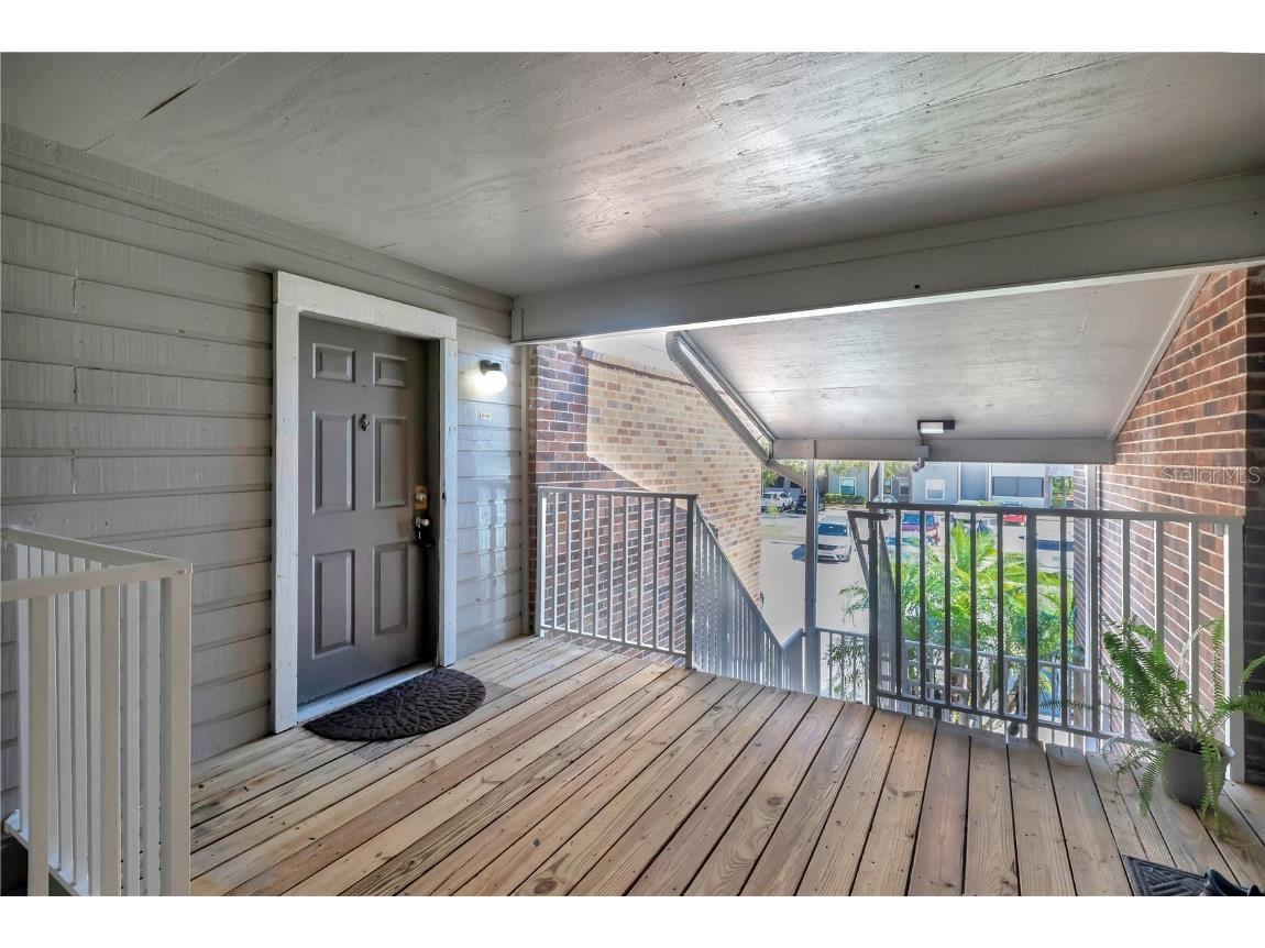 1400 Gandy Boulevard N #806 Saint Petersburg FL 33702 TB8353009 image1