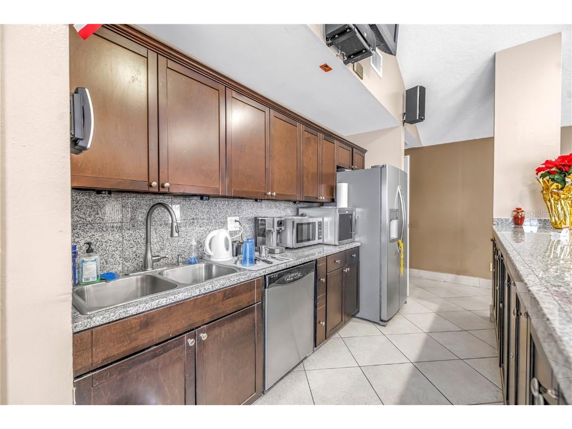 1400 Gandy Boulevard N #902 Saint Petersburg FL 33702 TB8454905 image39