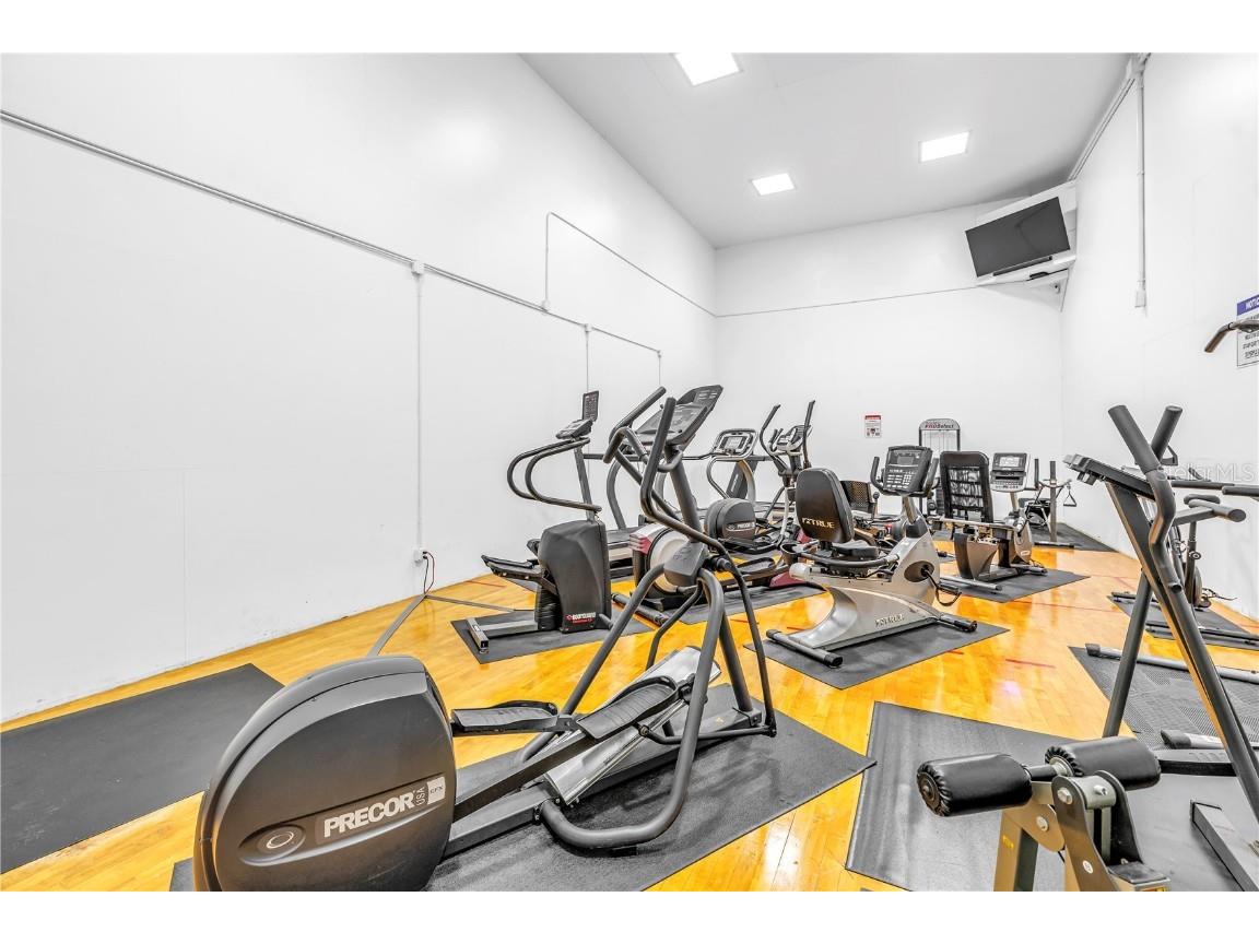 1400 Gandy Boulevard N #902 Saint Petersburg FL 33702 TB8454905 image44