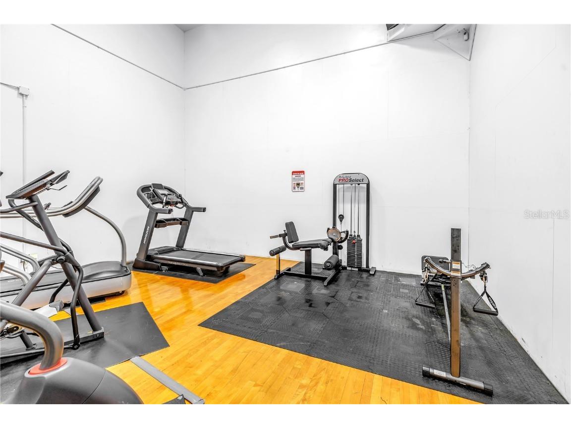 1400 Gandy Boulevard N #902 Saint Petersburg FL 33702 TB8454905 image45