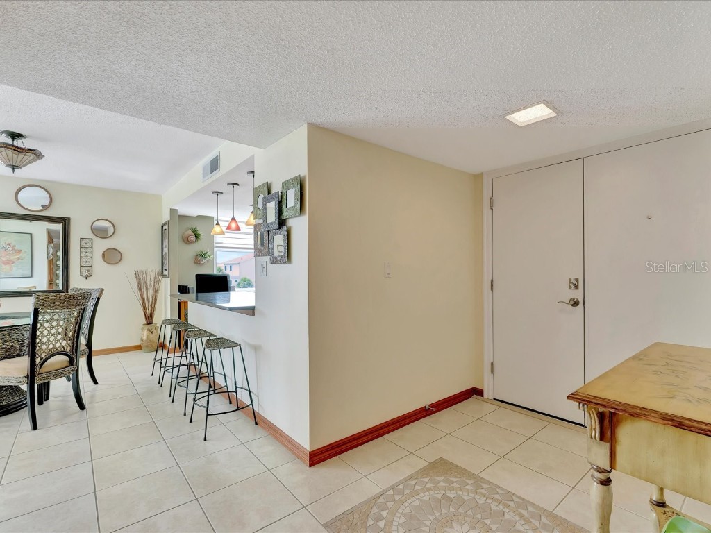 1400 Gulf Boulevard #204 Clearwater Beach FL 33767 TB8425088 image4